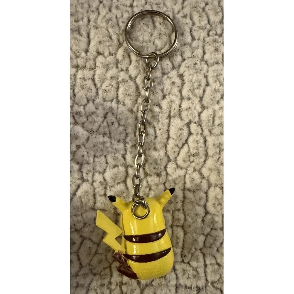 1999 Pokemon Pikachu Basic Fun Keychain w/ Pokeball